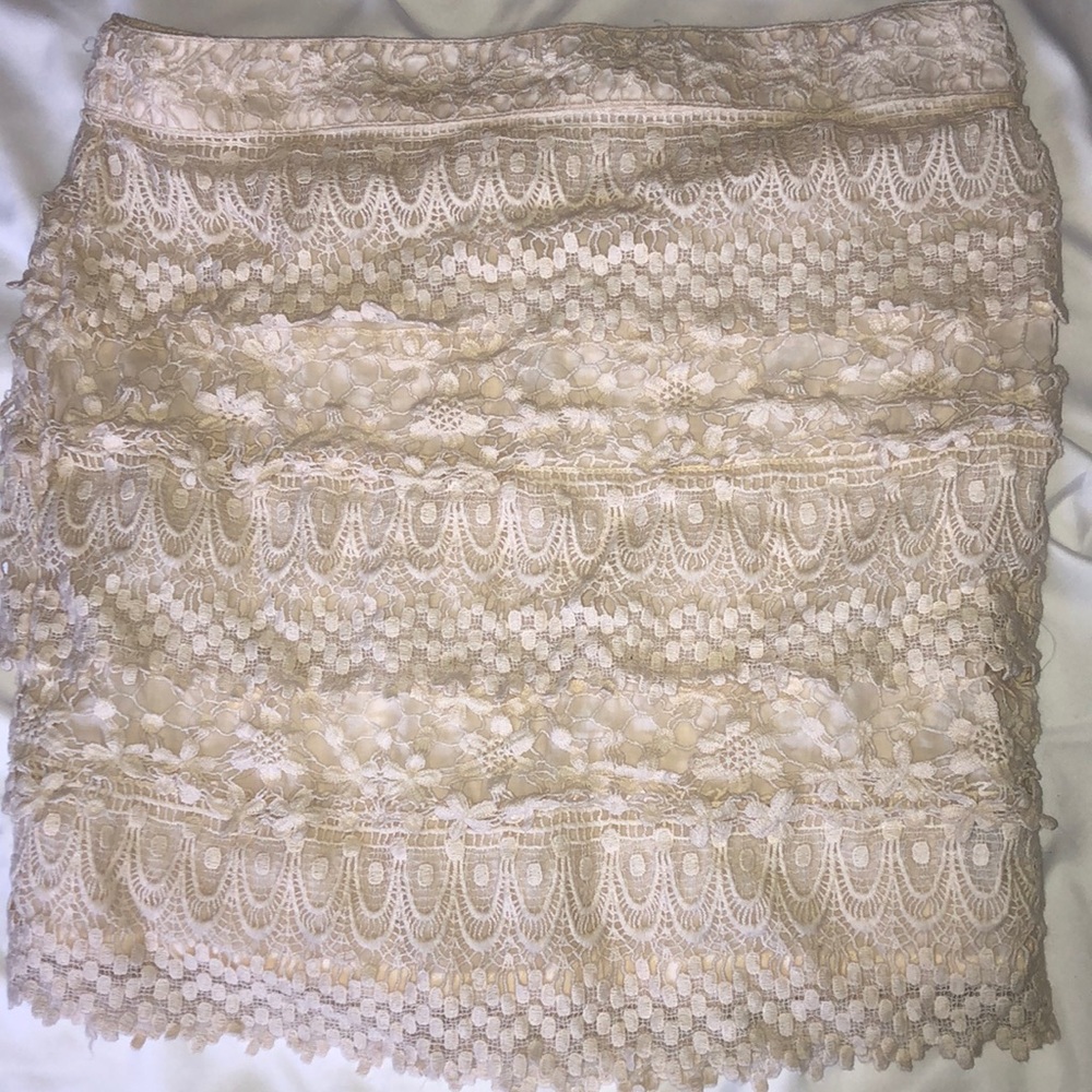 Lace skirt